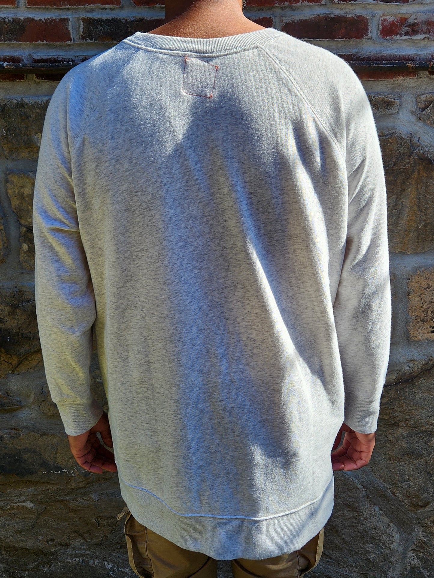 El Hombre Pálido Unisex Sweatshirt